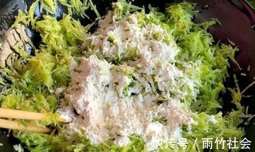 炸萝卜丸子怎么做才酥脆？牢记“4放2窍门”，丸子不散，蓬松酥脆