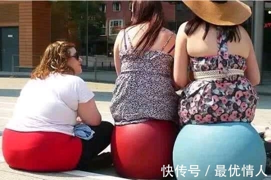 |搞笑图片幽默段子笑话:妹子你还是挺会玩的,躲到轮胎里去了