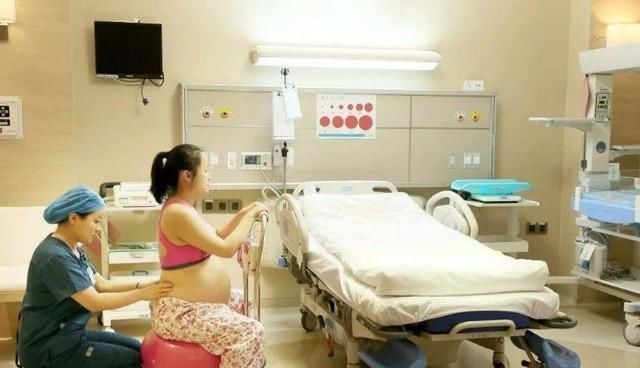 二胎政策|90后孕妈怀上5胞胎,孩子出生后宝爸傻眼,直呼上辈子欠债太多