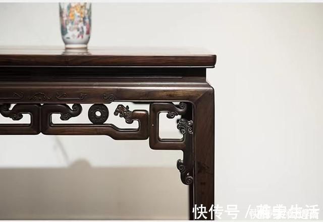 家具|古朴端庄，清红木束腰马蹄腿拐子龙纹，方桌