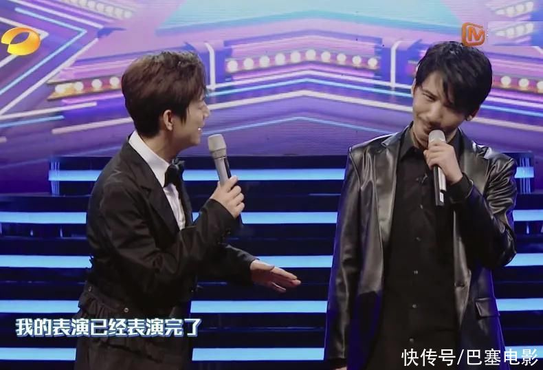 《百变大咖秀》爆笑开播，全场最佳竟是王智，我的眼睛好疼