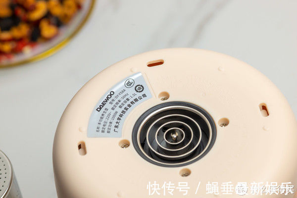 养生茶|人到中年不由己,保温杯里泡枸杞!秋季养生实用工具,大宇养生壶使用体验