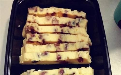 此甜品入口即化,香甜开胃,无水无油,减肥也能放心吃!