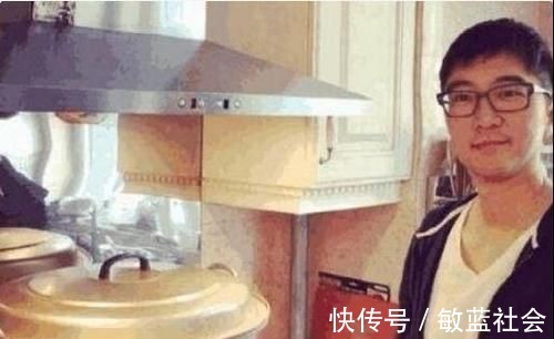 看看演员陈数现实中的家,客厅的壁画很奇怪,书房的装饰很有品位