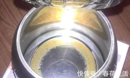 电热壶|电热壶用久了水垢多把它切成片扔进去煮一下，水垢自己就掉了