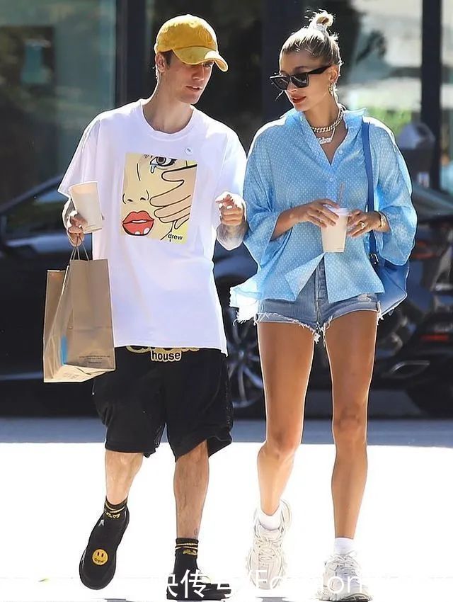 比春天更迷人的是：刘雯的蓝色衬衫