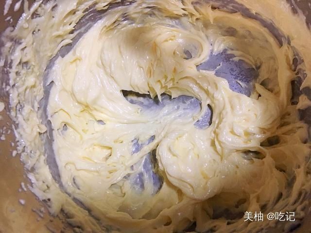 蛋糕样子可爱,口感松弛,蜜豆蛋糕营养丰富