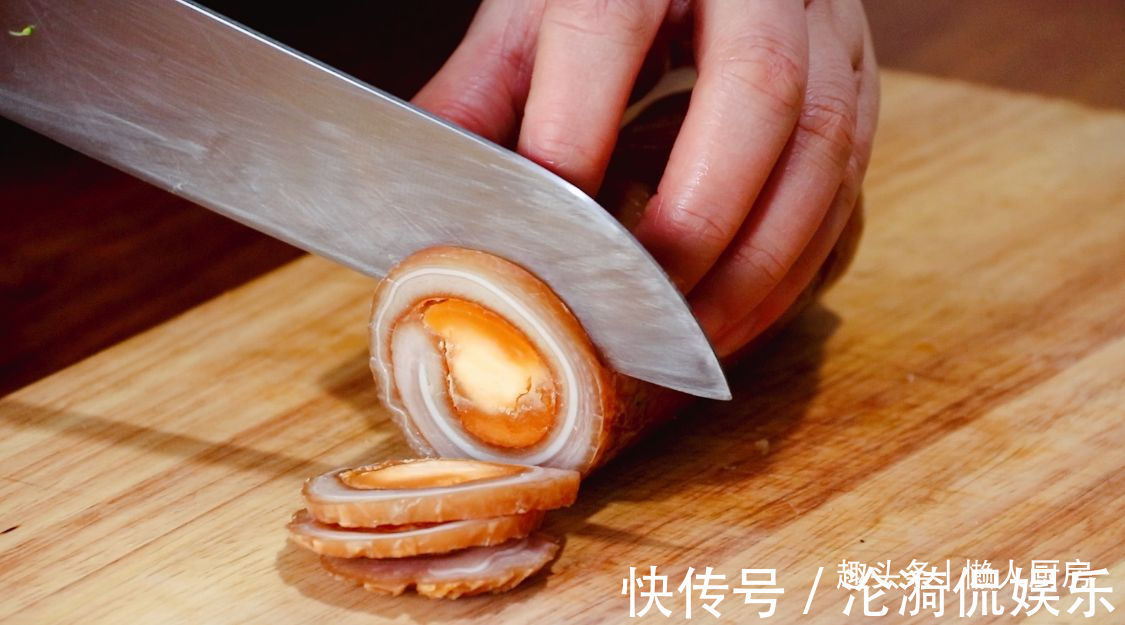 年夜饭的压轴菜，脆耳黄金卷，好吃又好看，寓意心花怒放