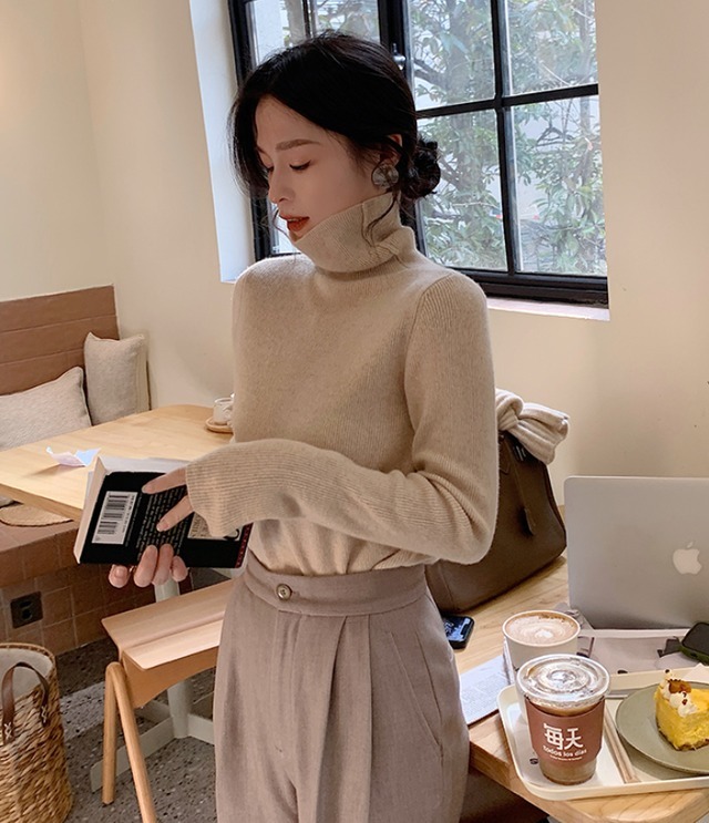 包臀裙|现在还在留恋针织衫?尝试一下时髦的“羊绒衫”搭配,好看还保暖