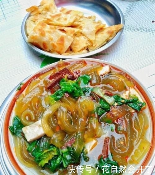  东北女孩晒家乡小吃在朋友圈火了，网友：看饿了，求蹭饭！