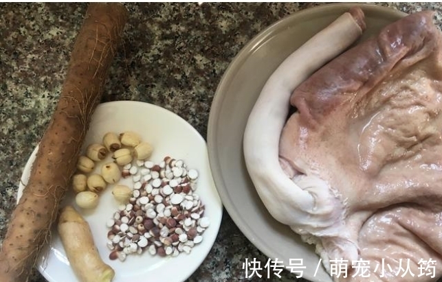 母子俩煮的晚餐在朋友圈火了,简单营养,亲友:我出钱一起开饭店