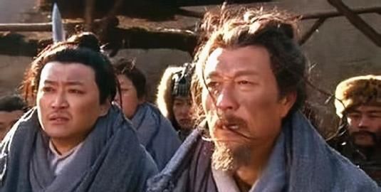 官府!皇帝让范仲淹赈灾,他却用赈灾款来修官府抬米价,事后才知真高明