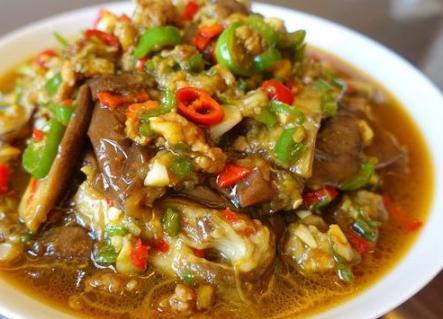 变着花样煮茄子,软嫩鲜香,开胃解馋,营养丰富,拿来送饭真好!