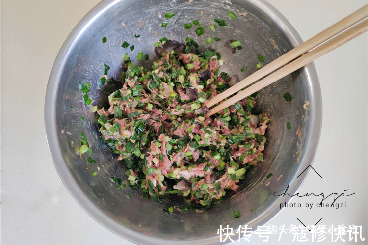 中筋面粉|大年初五，吃饺子就吃此馅！“春天第一鲜”又鲜又嫩，老少吃不够