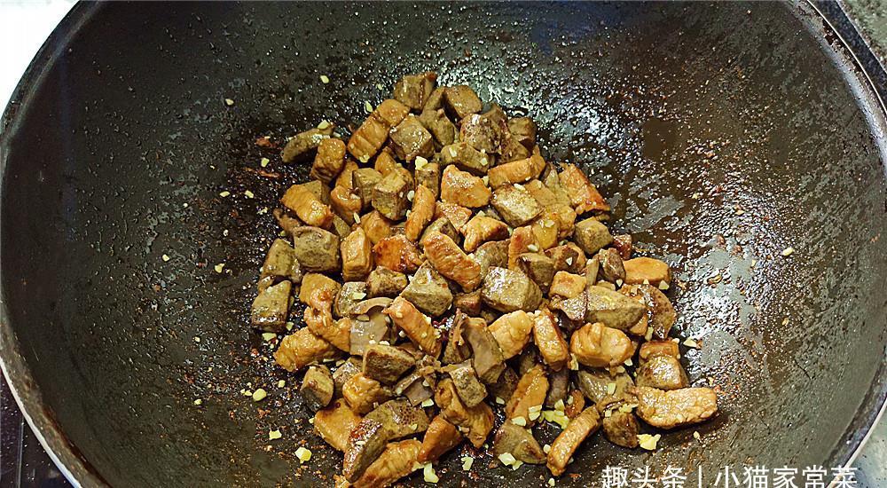 味道|一块猪肝一块瘦肉一起做成菜味道香辣,好吃过瘾,方法简单