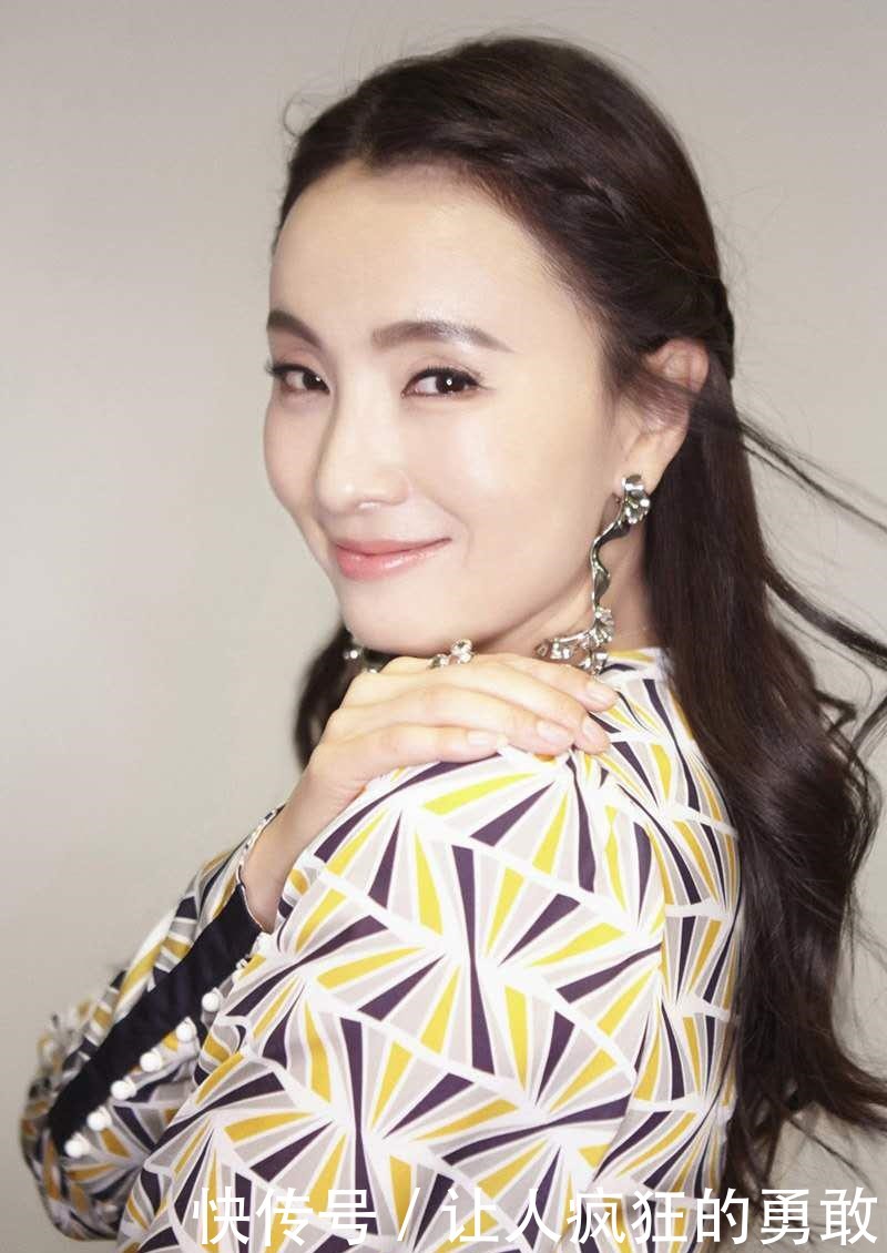 惊叹|陶虹将要享受特殊津贴,一位国家级的话剧演员,优秀履历让人惊叹