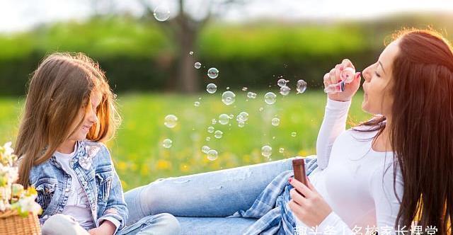 尹建莉|3种情况父母越能“忍”,养出的孩子越优秀,你做到了不?