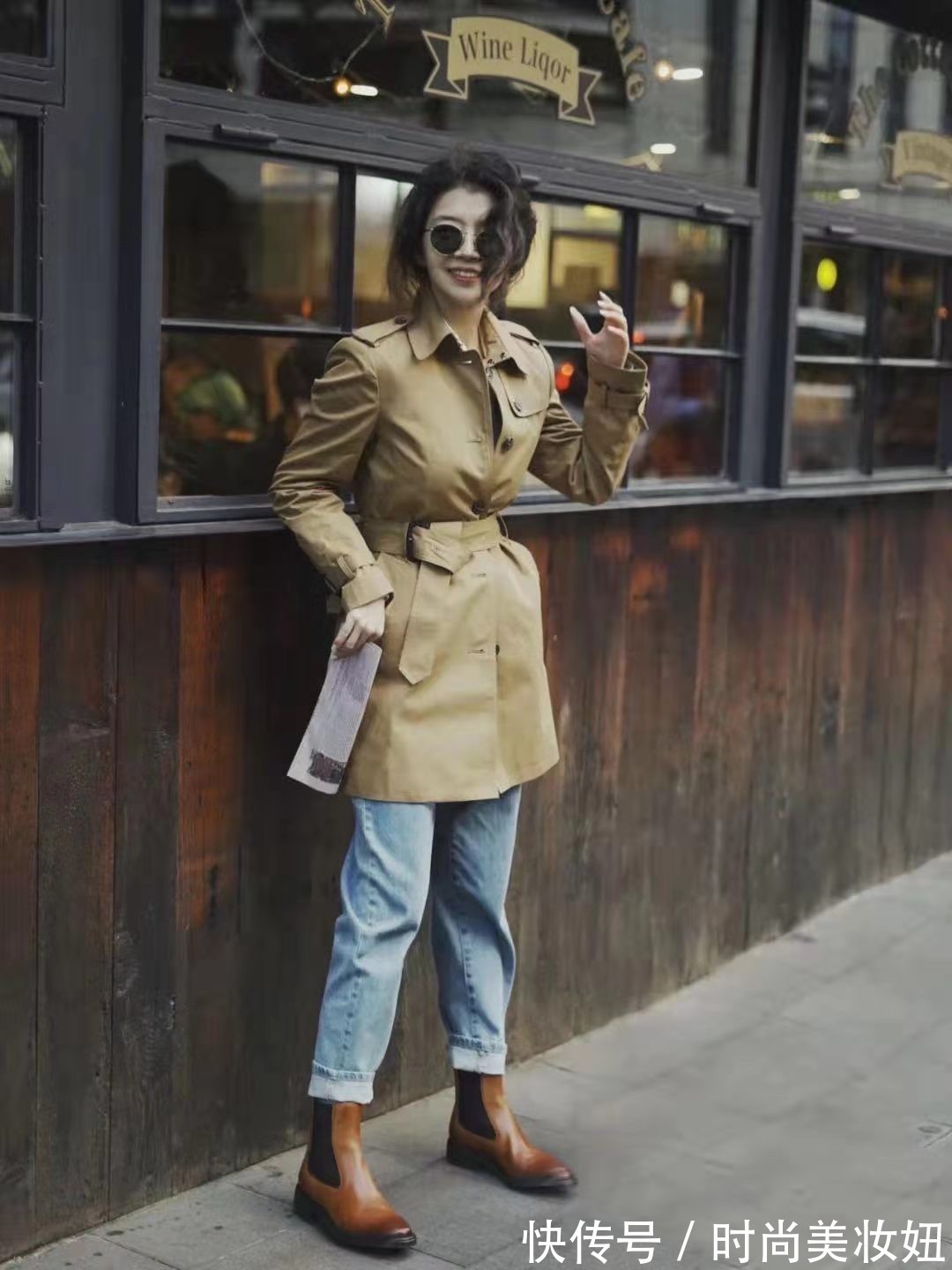 女人|“风衣”怎么穿才优雅显贵,看三木的搭配就知道,适合40岁的女人