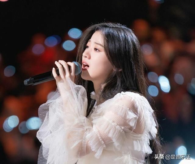 中国好声音 单依纯加盟《天赐的声音2》,万众瞩目的冠军,还是没能逃出蓝台