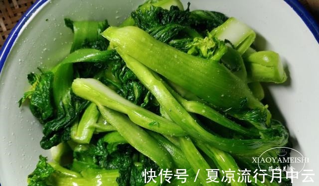 冬天，这蔬菜要多吃，营养价值高，腌一腌比肉还好吃，爽脆又酸香！