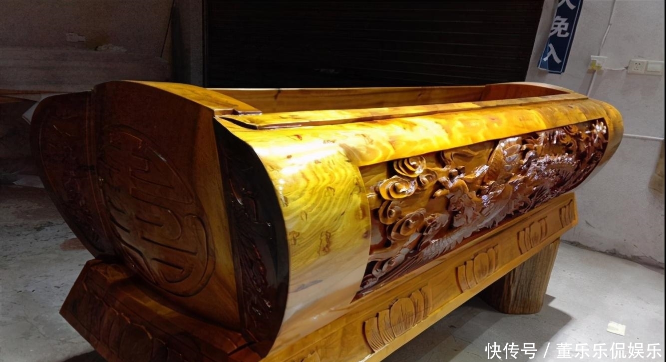 丧葬|中国丧葬文化习俗中,为何还有黑色棺材,金色与黑色棺材有何讲究
