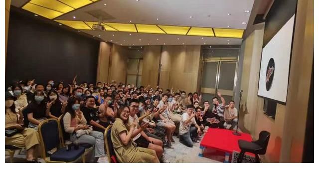 苏州本土脱口秀 期待更多“爆梗”