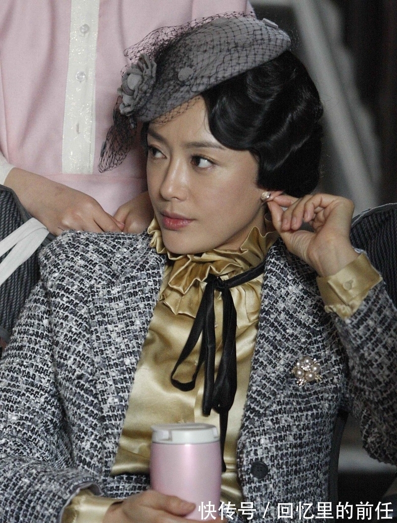 花玲珑!心中纵有千千结,一阙浓词今古阅。纵有泪,满满相思切