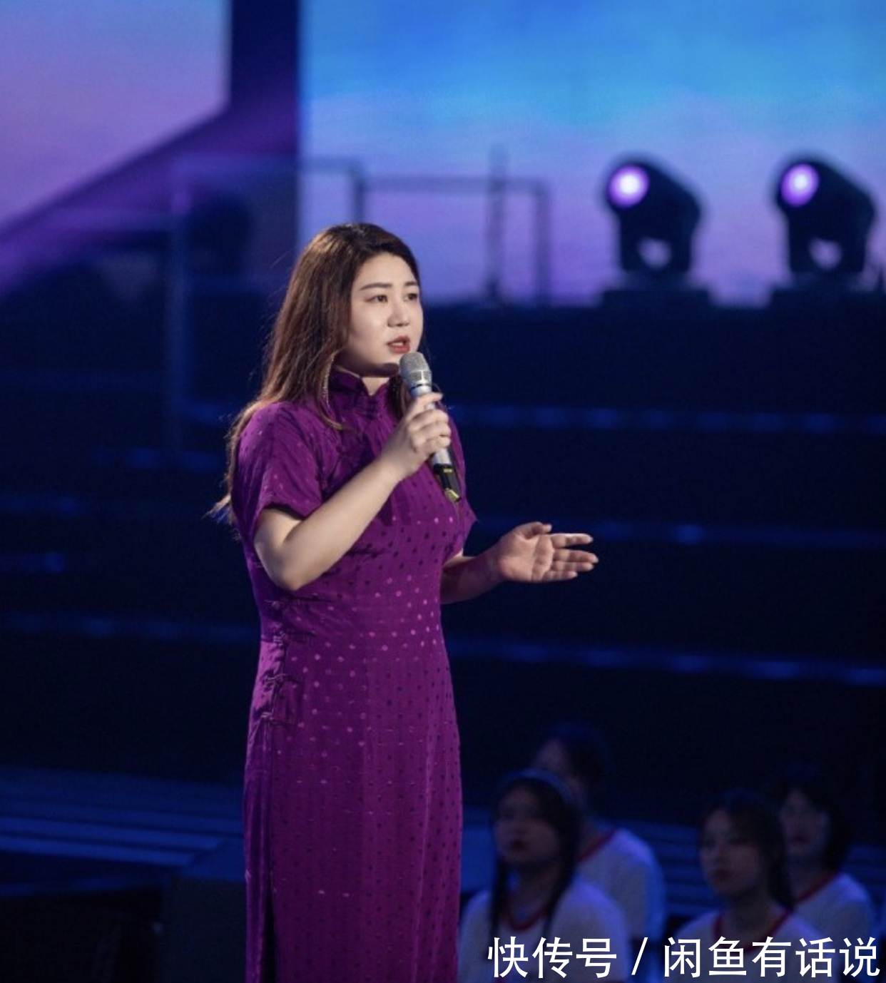 傅首尔|胖女人不适合穿旗袍?看杨天真就知道,150斤照样穿得优雅贵气