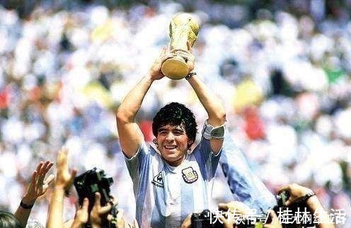 马拉多纳、梅西、贝利、罗纳尔多谁才是天赋最高的足球运动员?