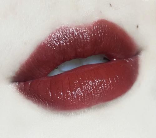 花钰|这些口红，让你显得整体的妆容很高级，黄皮的女生涂上也超级显白