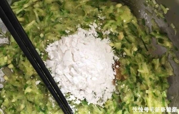 它是小人参，一元一斤，常吃润肺排毒助消化，夏月吃它正当季！