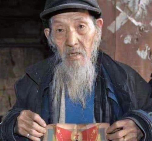 公开|老兵收藏64年的照片公开后引轰动,博物馆抢着要,它有何特殊之处