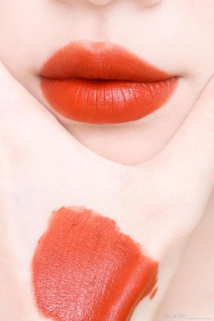 dior只知道个999？别土了，它家的隐藏“显白色”是这4支，美哭了