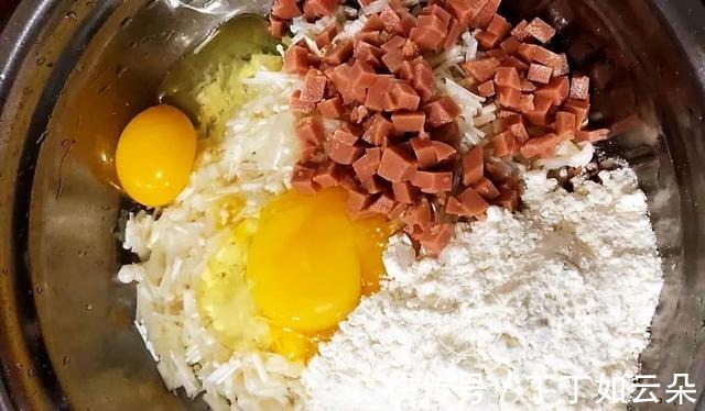 搅点面糊就能做的饼,早餐这样吃真营养,蓬松暄软,好吃好做!