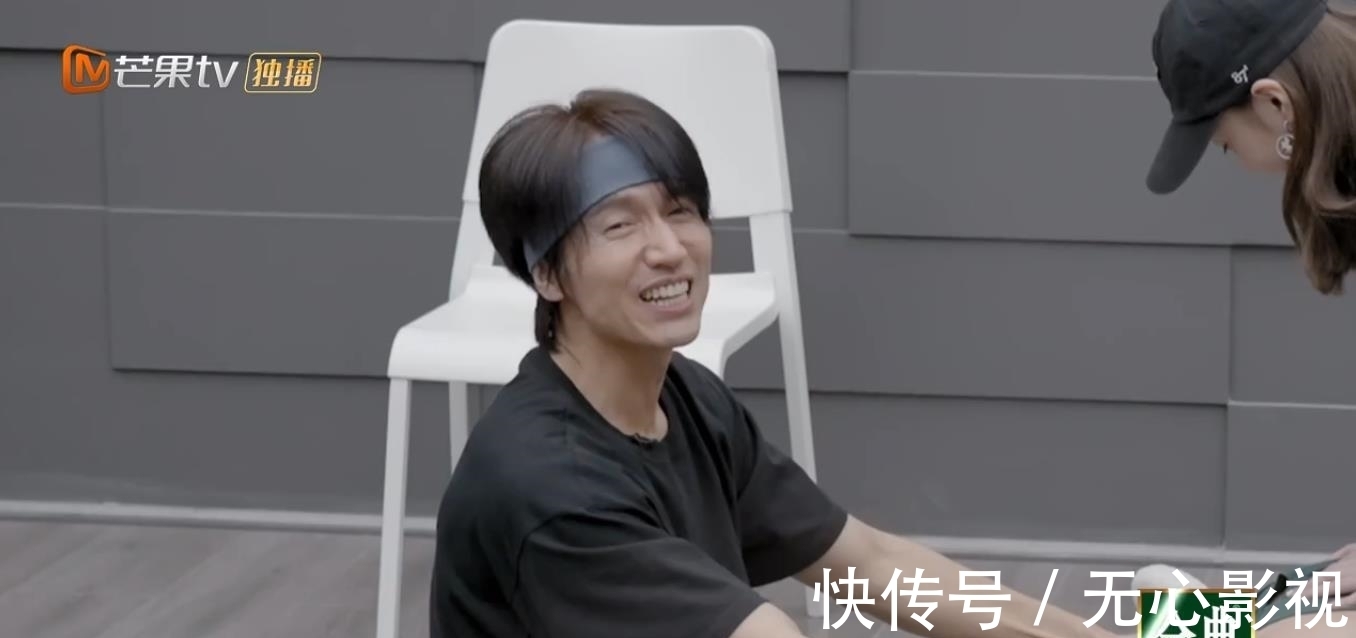 言承旭|《披荆斩棘》言承旭空降横店,探班张云龙,二公舞台表演惊艳全网