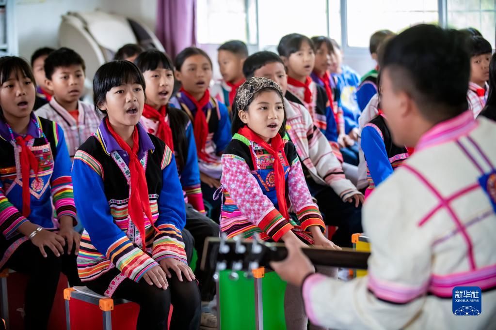 基诺山基诺族乡民族小学|基诺山：歌声唱响校园