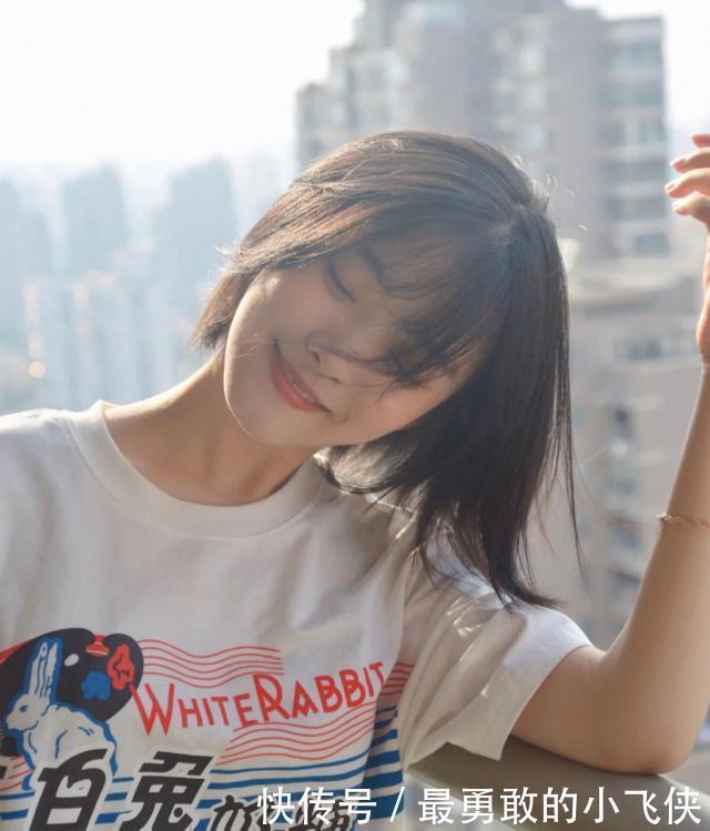 羊毛卷 秋冬都在“剪短发”,超A女神范更有气质,基本都逃不出这4款发型