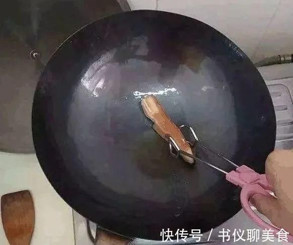 30年老厨师提醒回家找找“这种锅”,趁早扔免得家人病从口入