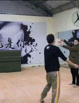 |搞笑GIF:连甩鱼竿都不会,我来教你!