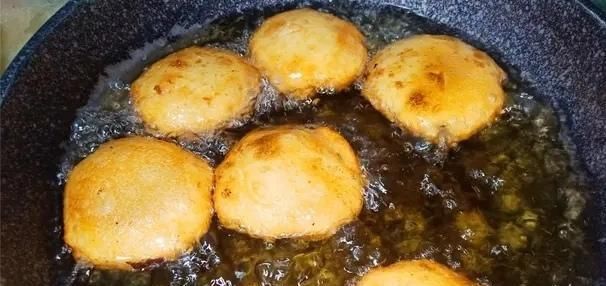 蓬松酥脆的炸糖糕,做法很简单,掌握这些技巧,比外面买的好吃