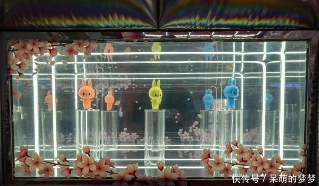 盲盒爱好者看过来!京剧娃娃、太空娃娃,怎能让你不心动?