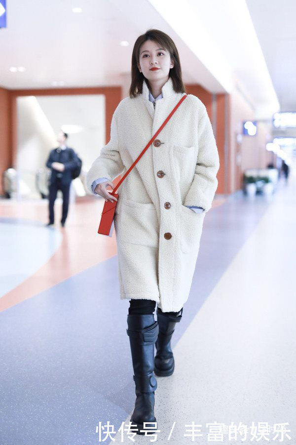 冬天就要把自己裹得毛茸茸的,时尚保暖的泰迪熊大衣不容错过