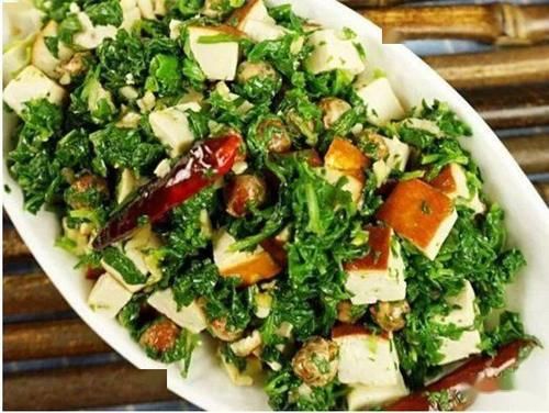 美食精选：家人最爱吃的家常美食，荤素搭配，鲜香不腻，下酒下饭，上桌即光