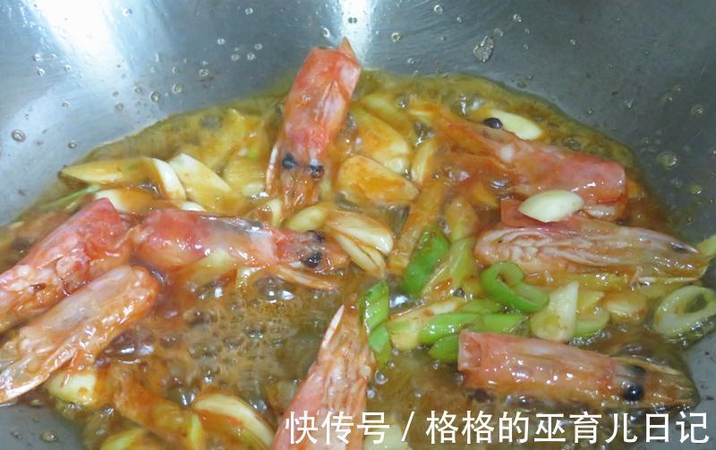 虾头别丢掉,与西兰花一起炒,味道足营养高,儿子一人吃一盘没够