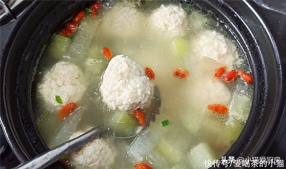 冬瓜|“冬瓜丸子汤”这么做，味道不仅鲜美，好吃还不腻，做一锅不够吃