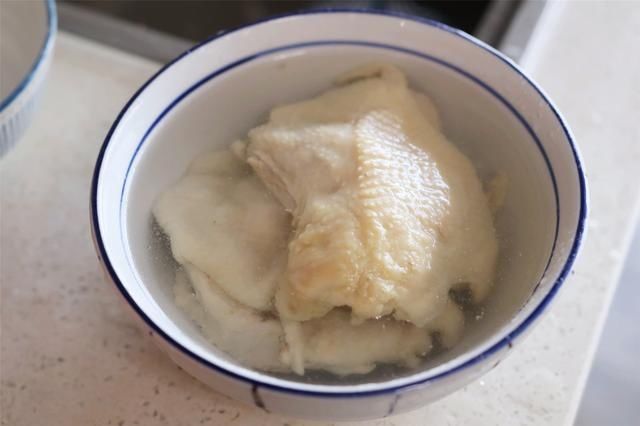 春天吃不够的鸡腿做法，爽滑不油腻，没骨头全是肉，好吃到家了