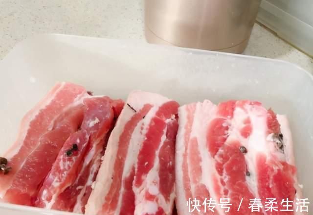 腌咸肉,牢记“一炒二压三风干”,咸肉咸香不肥腻,放得久不坏