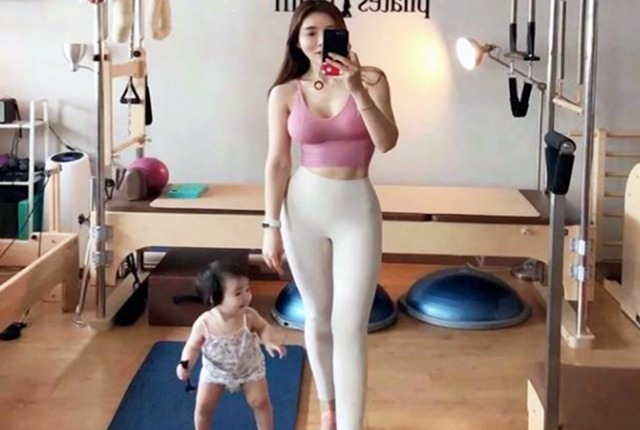 不法分子|90后辣妈“另类晒娃”惹争议:为了炫身材,萌娃论为“背景板”