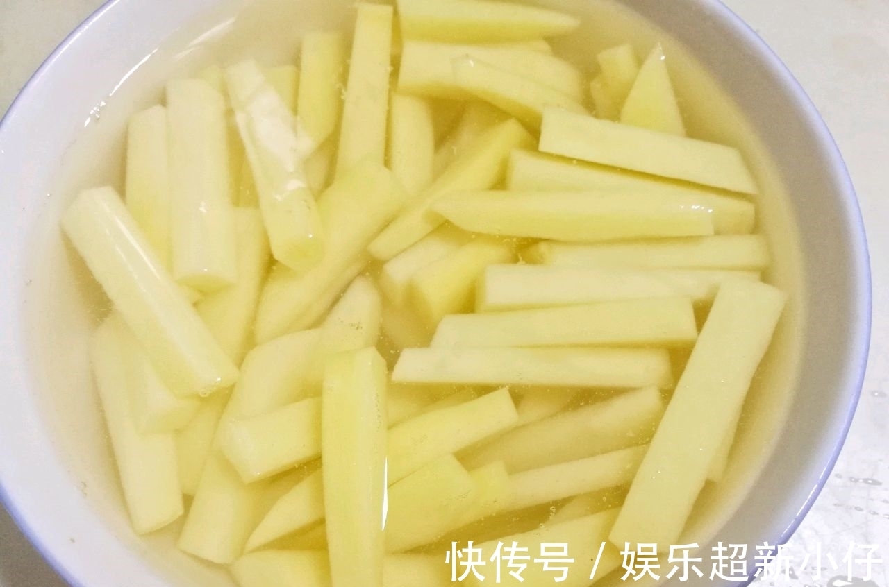下饭|土豆此做法,下饭又解馋,大人孩子都爱吃,吃着太过瘾了