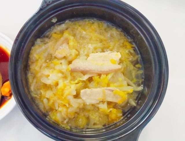 开胃|酸菜炖肉直接下锅?难怪又苦又难吃,教你正确做法,鲜香更开胃